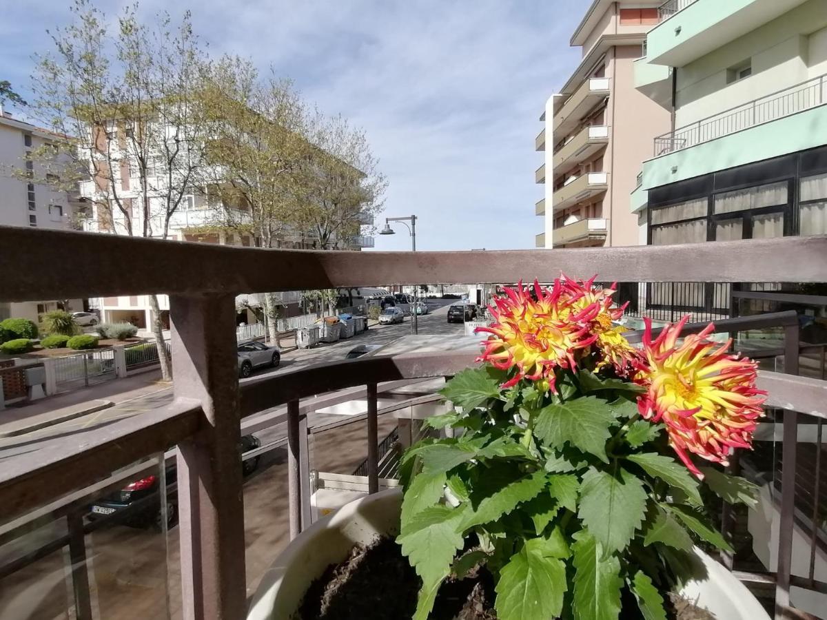 Hotel Abel & Residence Cesenatico Exterior foto
