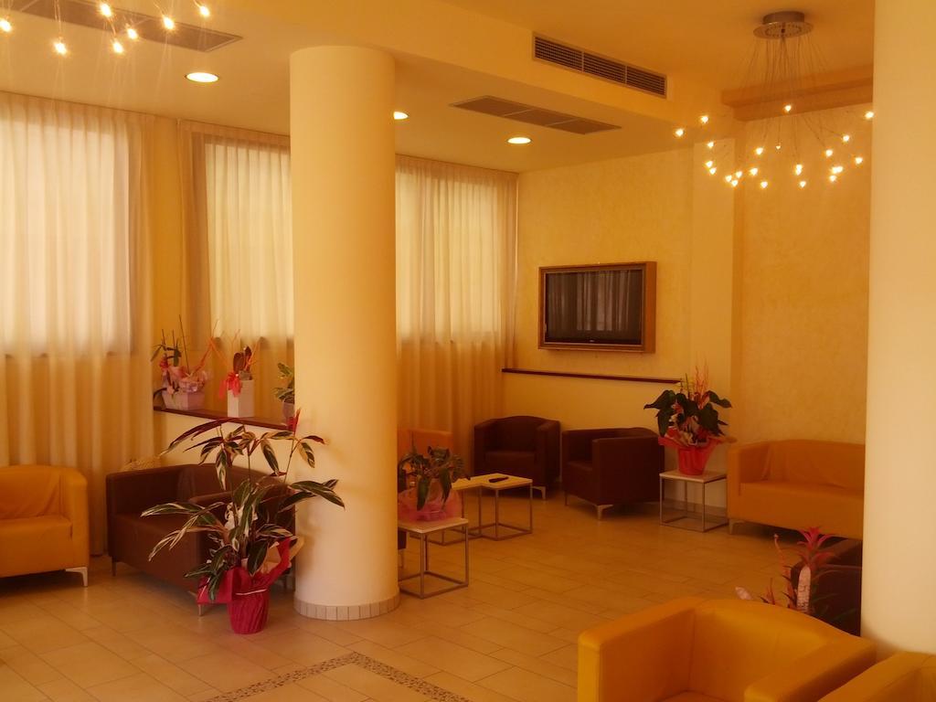 Hotel Abel & Residence Cesenatico Exterior foto